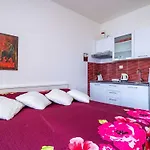 Appartamento & Mara & Petrunjela - With Balcony And Sea View
