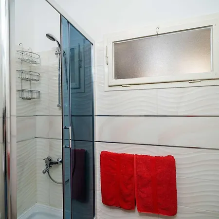 Appartement & Mara & Petrunjela - With Balcony And Sea View