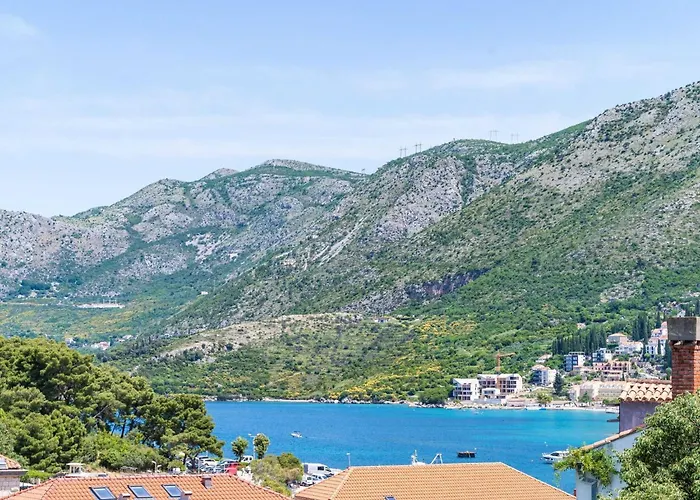 & Mara & Petrunjela - With Balcony And Sea View Cavtat