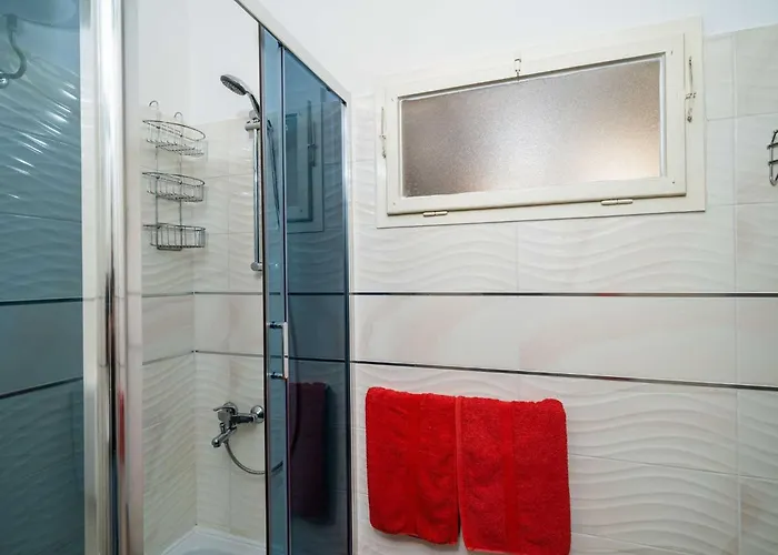 Apartament & Mara & Petrunjela - With Balcony And Sea View