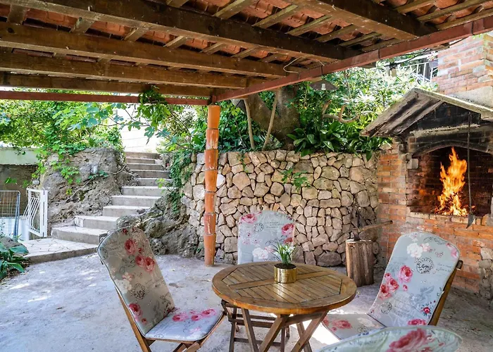 Apartament & Mara & Petrunjela - With Balcony And Sea View *